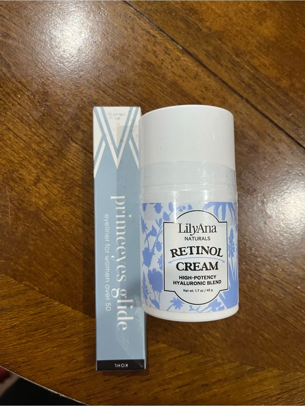 Retinol Cream — Hydrating White Moisturizer
